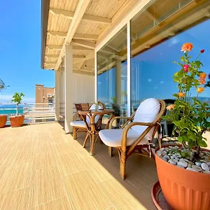 Eka Luxury Two-bedroom Seaview Appartement